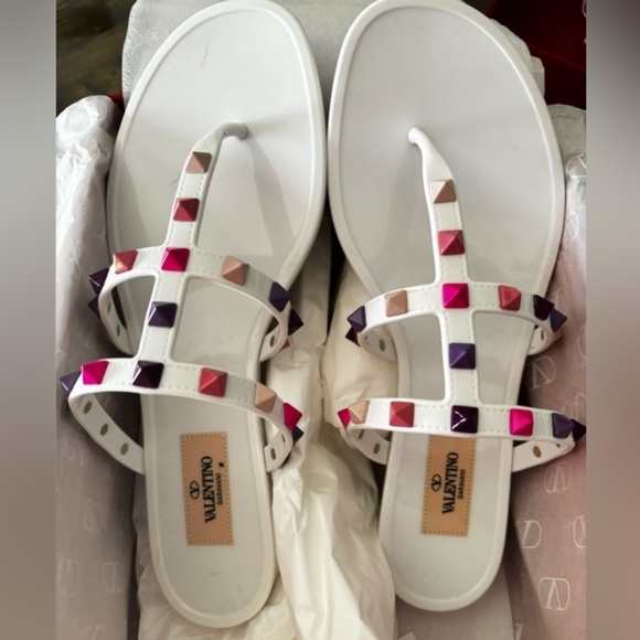 🩴NWT Valentino Garavani FLAT RUBBER SANDAL Size:colors various white pink Gold - Picture 3 of 8
